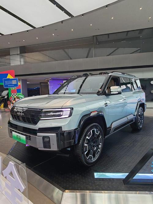 深圳300比亚迪方程豹硬派越野的爆款，英菲尼迪35周年与你共成长